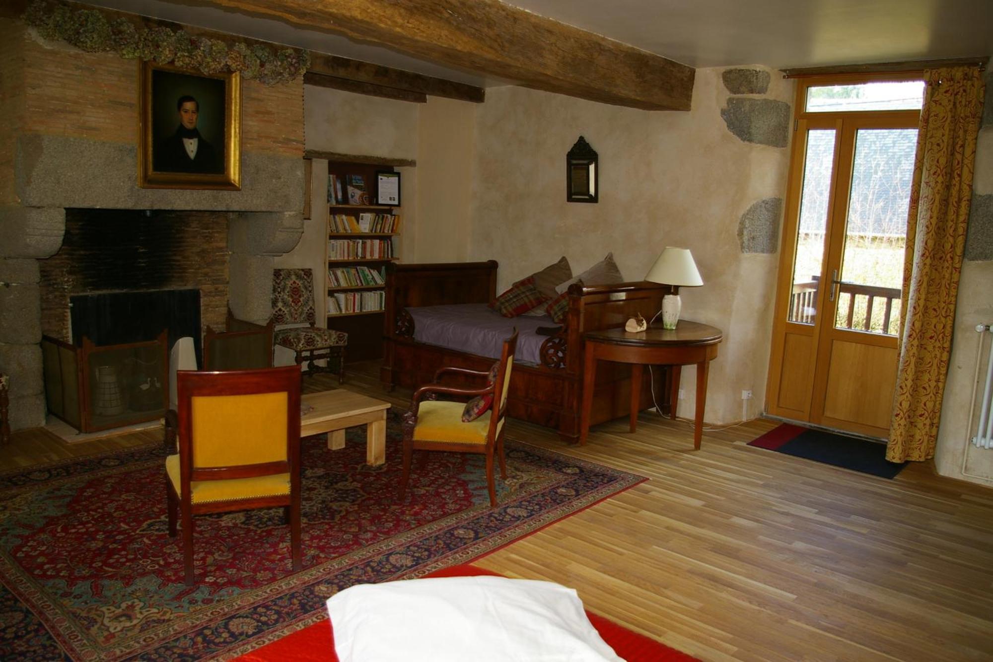 Chambre D'Hotes De Pirieuc Meillac Exterior photo