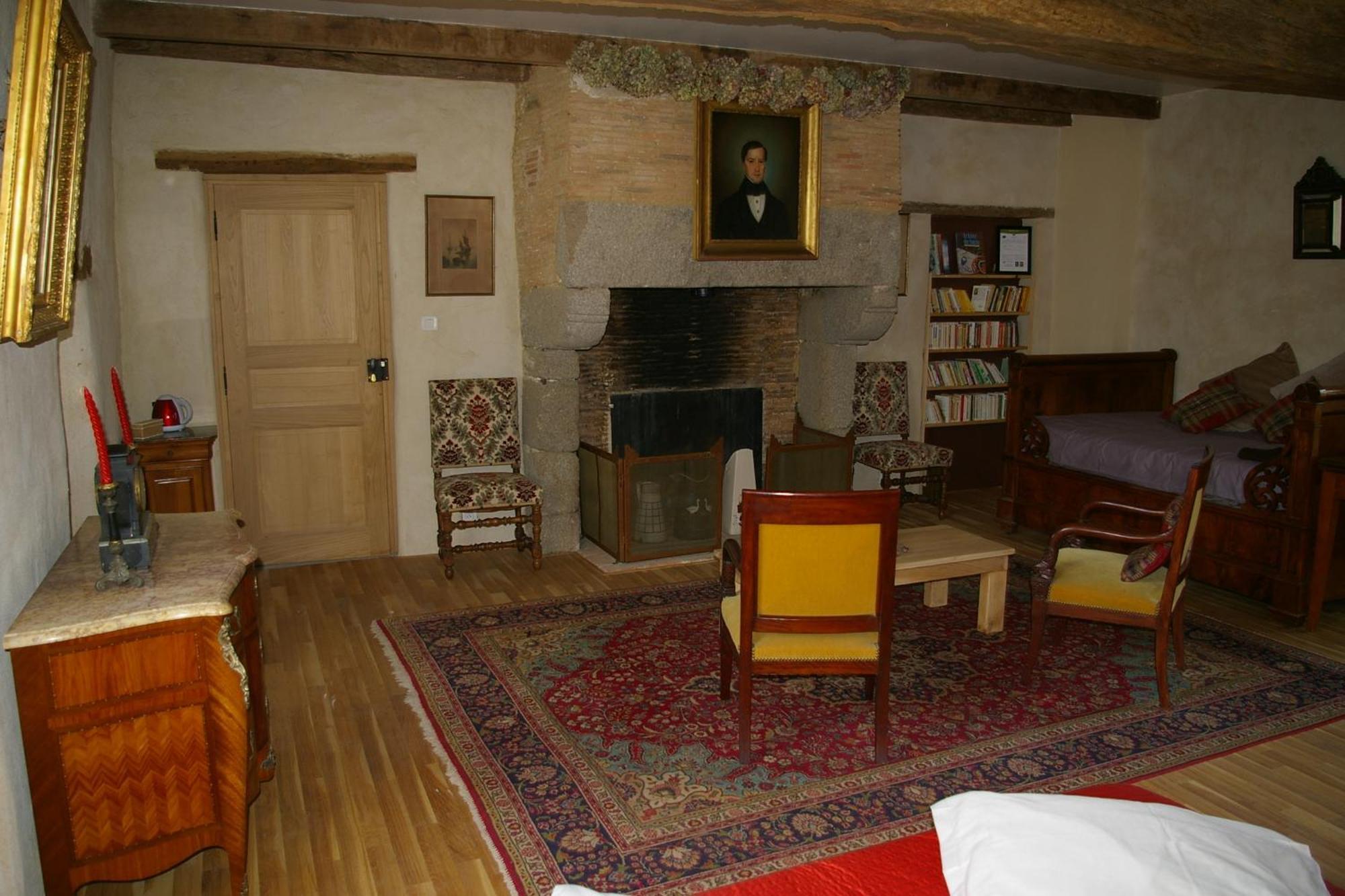 Chambre D'Hotes De Pirieuc Meillac Exterior photo