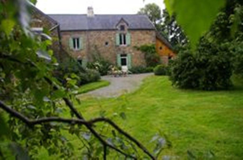 Chambre D'Hotes De Pirieuc Meillac Exterior photo