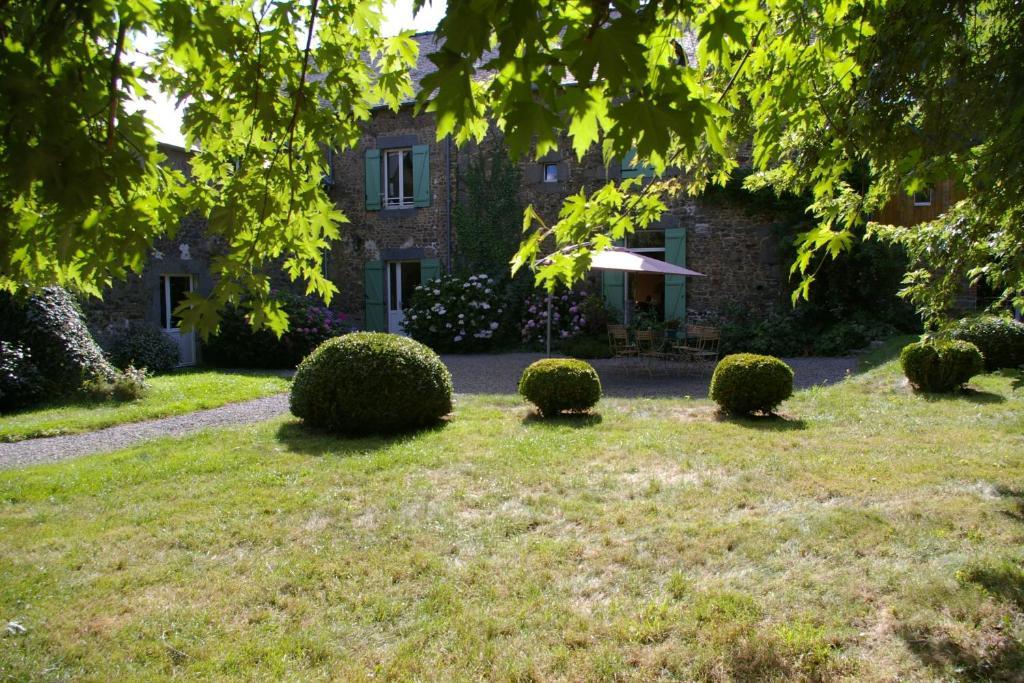 Chambre D'Hotes De Pirieuc Meillac Exterior photo