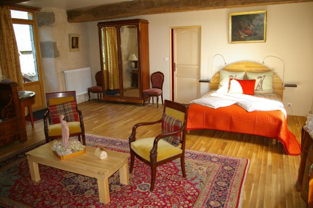 Chambre D'Hotes De Pirieuc Meillac Exterior photo